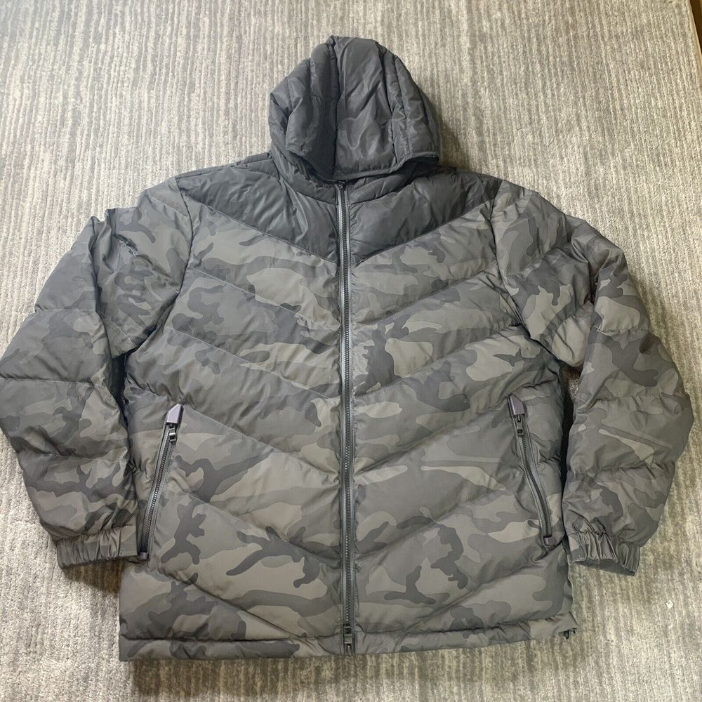 Peter Millar Men's Gray & Black Camo Puffer Jacket with Hood
